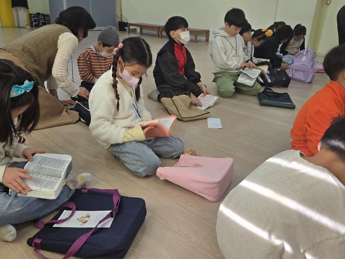KakaoTalk_20250119_214027068_03.jpg : 1월 셋째 주 유년부 모습입니다.