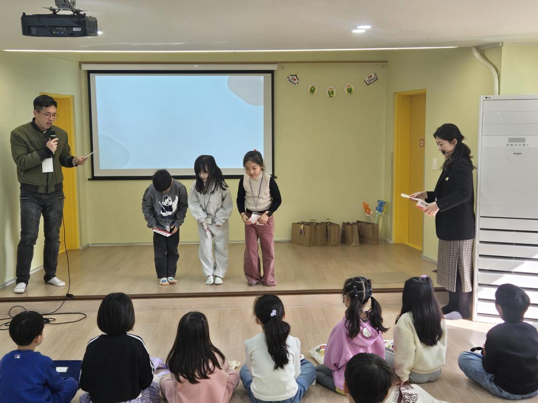 KakaoTalk_20250119_213903058_27.jpg : 1월 셋째 주 유년부 모습입니다.