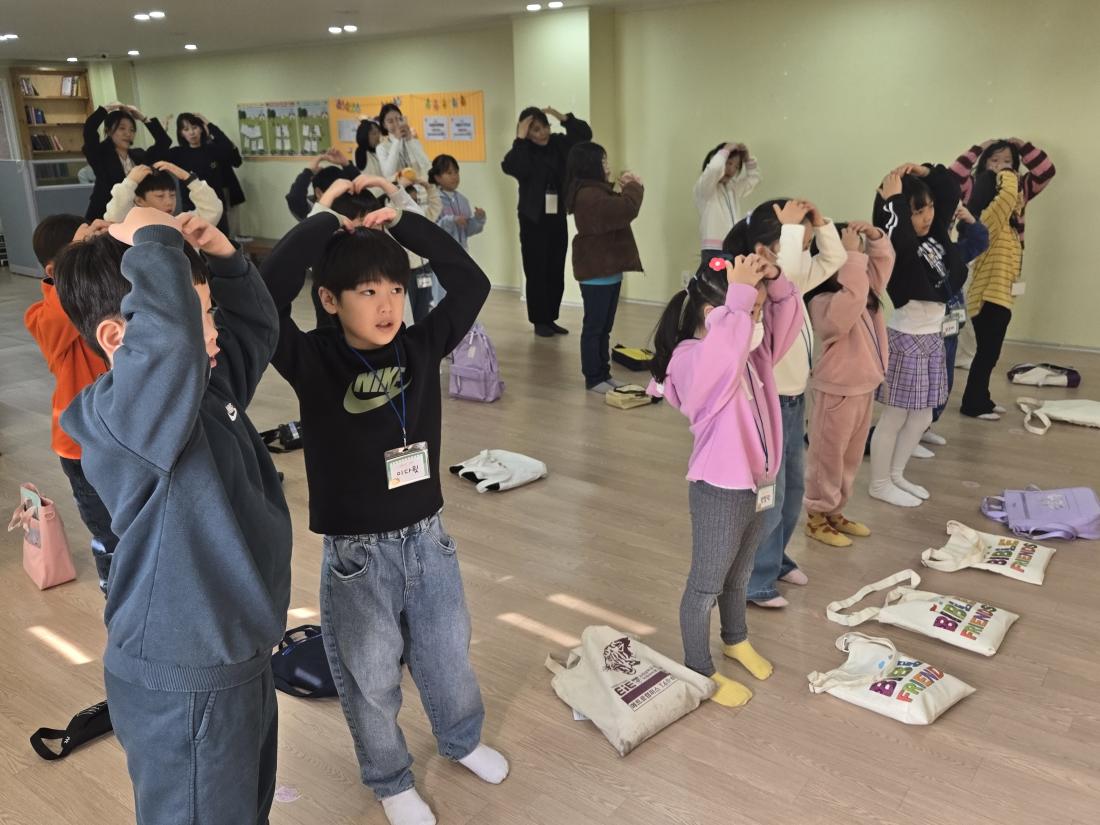 KakaoTalk_20250119_214027068_16.jpg : 1월 셋째 주 유년부 모습입니다.