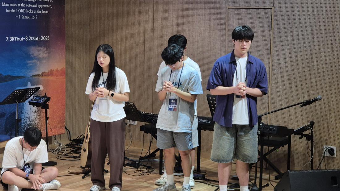 KakaoTalk_20250906_155328369.jpg : 7/31-8/2 고등부 수련회 사진입니다~