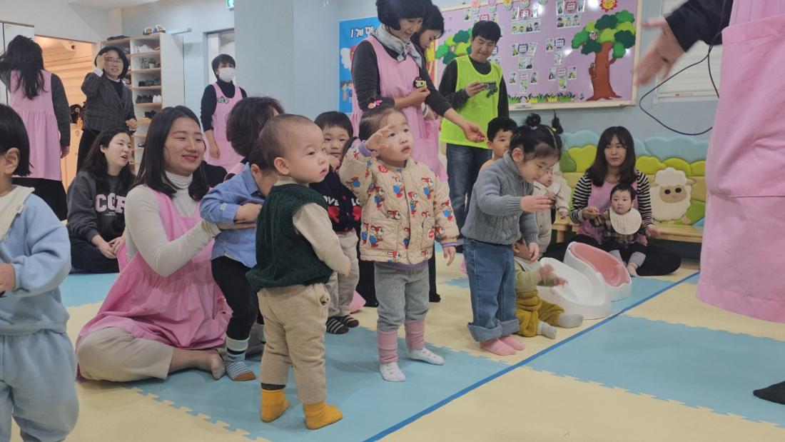 2026년 부산중앙교회 영아부_사진_20260222_27.jpg : 2월22일 주일 영아부 예배