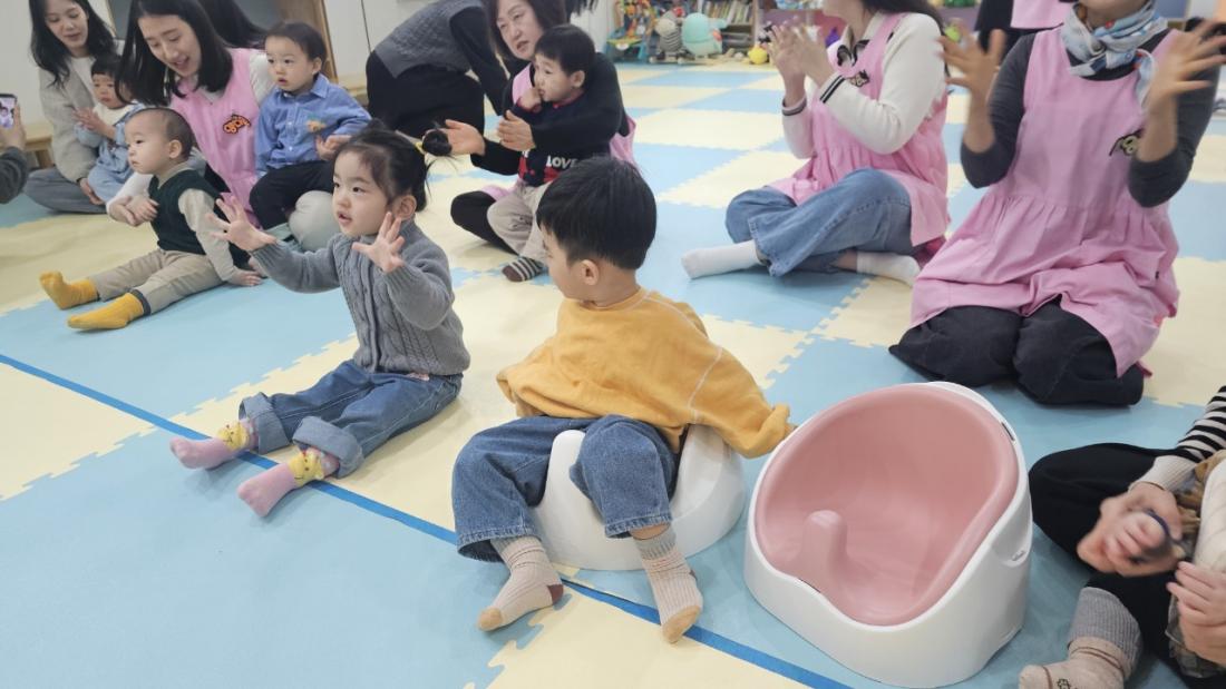 2026년 부산중앙교회 영아부_사진_20260222_10.jpg : 2월22일 주일 영아부 예배