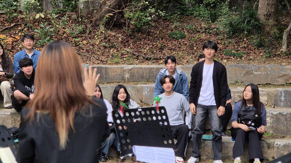 20251019_115142.jpg : 10월 19일 고등부 예배 사진입니다~
