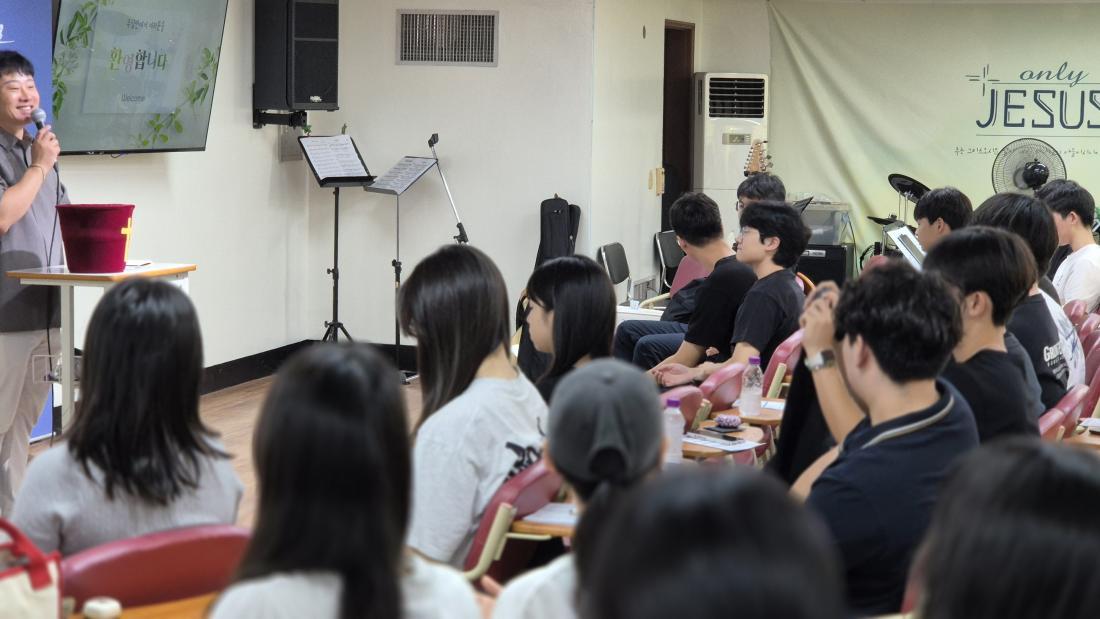 KakaoTalk_20250906_155449076_05.jpg : 8월 3일 고등부 예배 사진입니다~