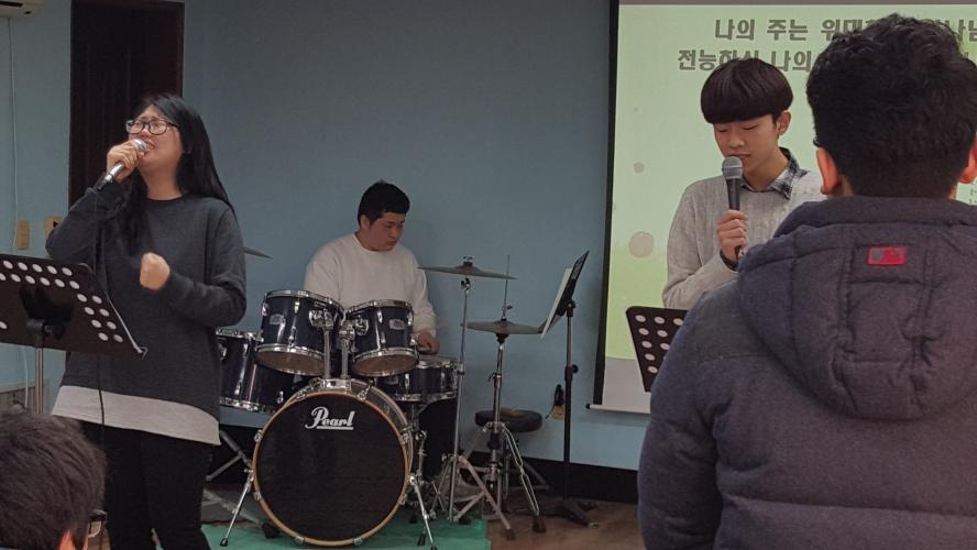 새드러머 등장 1.jpg