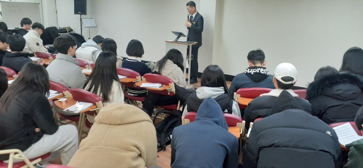 KakaoTalk_20240204_233514458_08.jpg : 2/4 고등부 예배 사진입니다