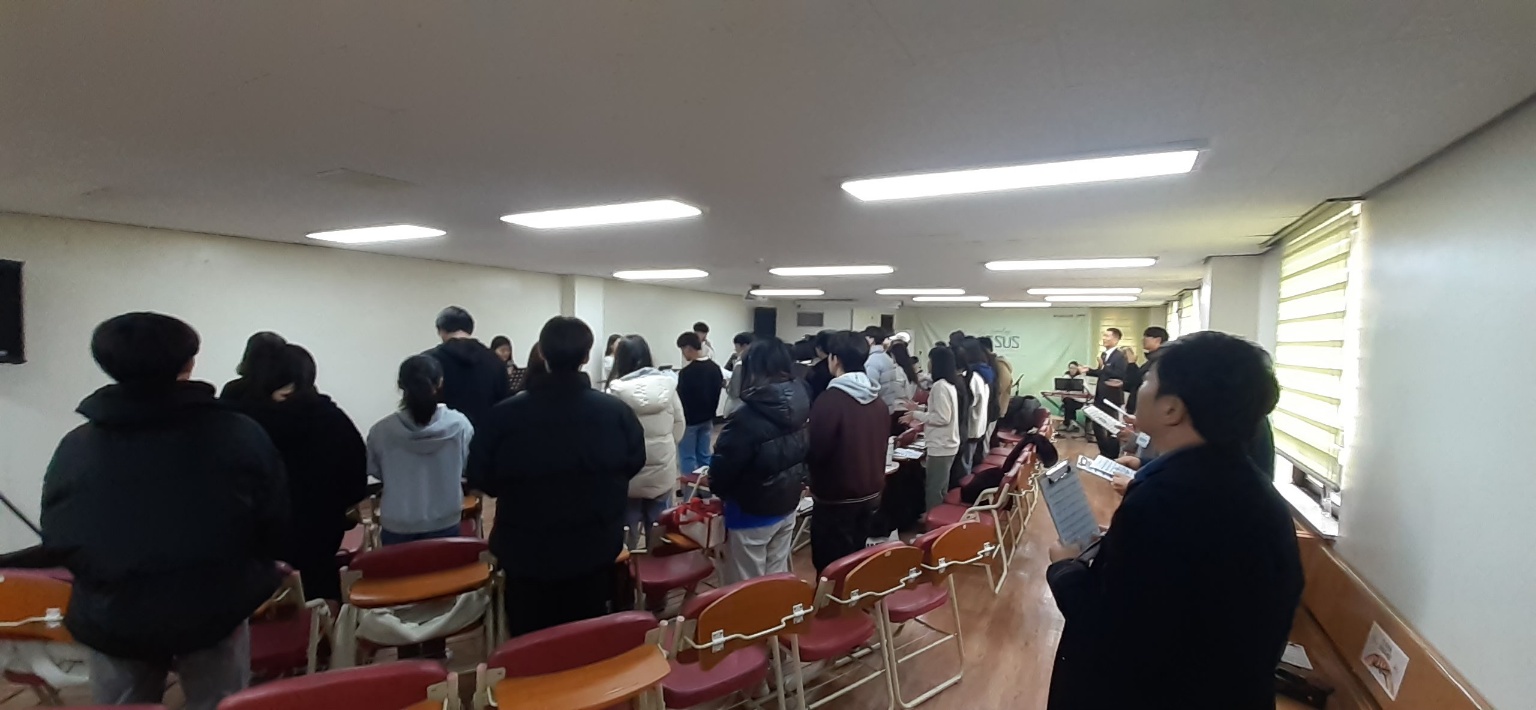 KakaoTalk_20240204_233514458_01.jpg : 2/4 고등부 예배 사진입니다