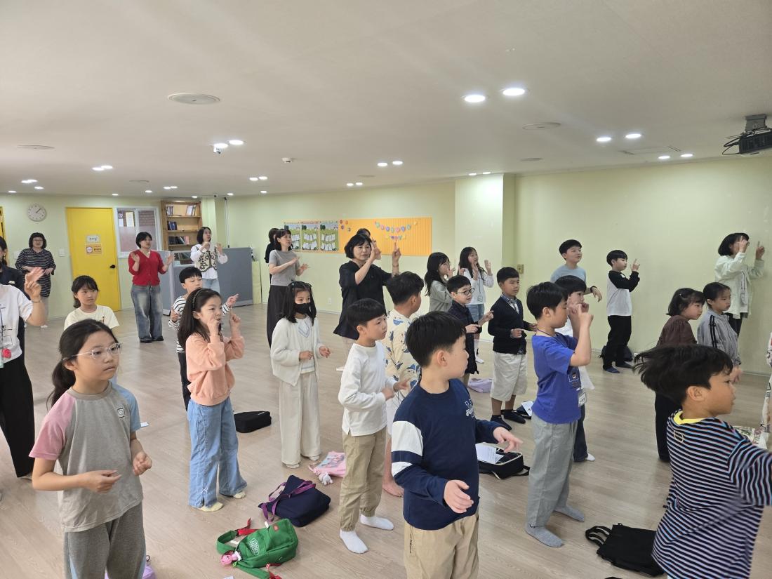 KakaoTalk_20250520_210419946_07.jpg : 5월 셋째주 유년부 입니다^^