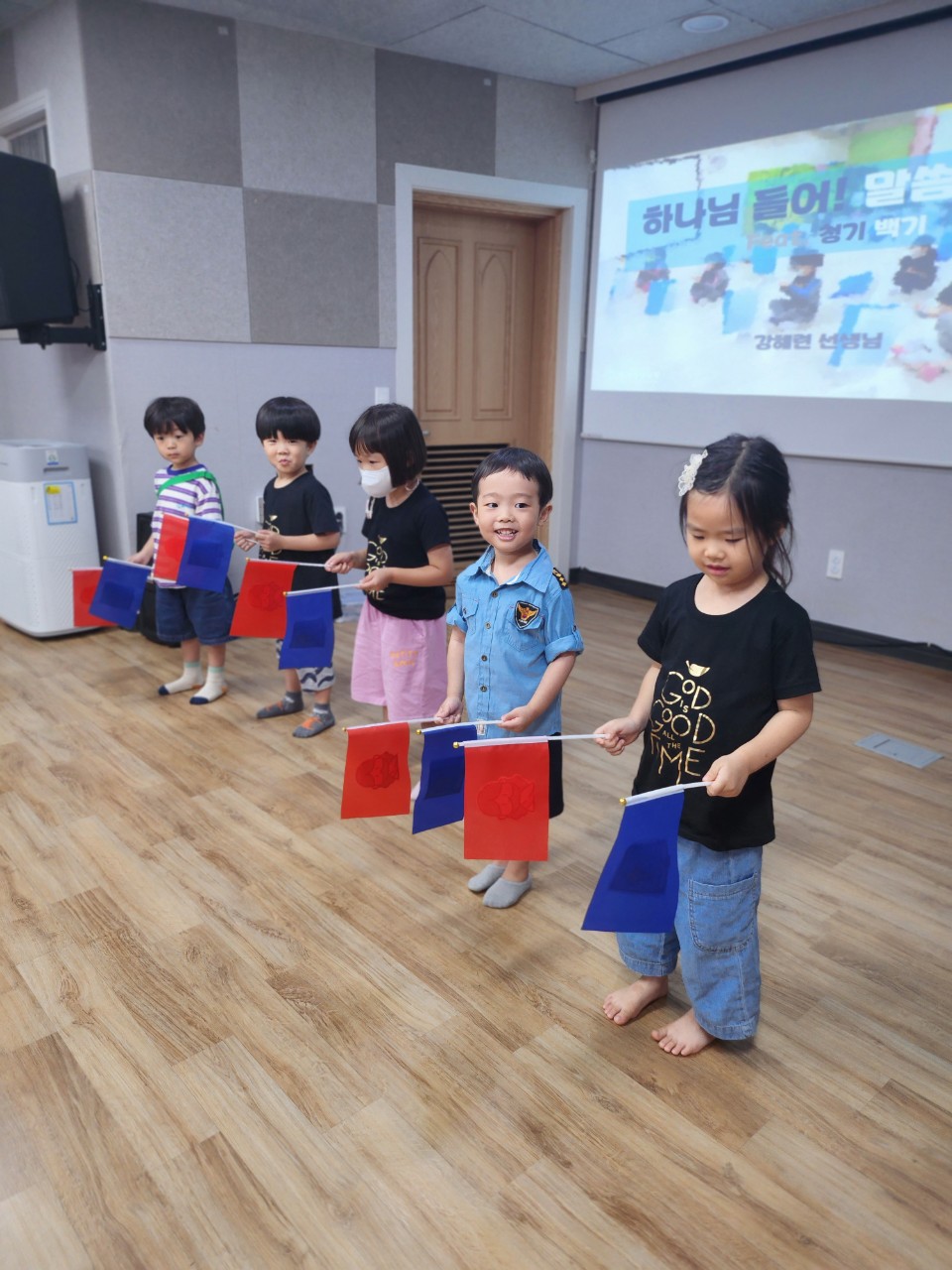 BandPhoto_2023_07_25_14_28_45_87.jpg : 2023년 7월 23일 유치부 예배 <여름성경학교 둘째날>