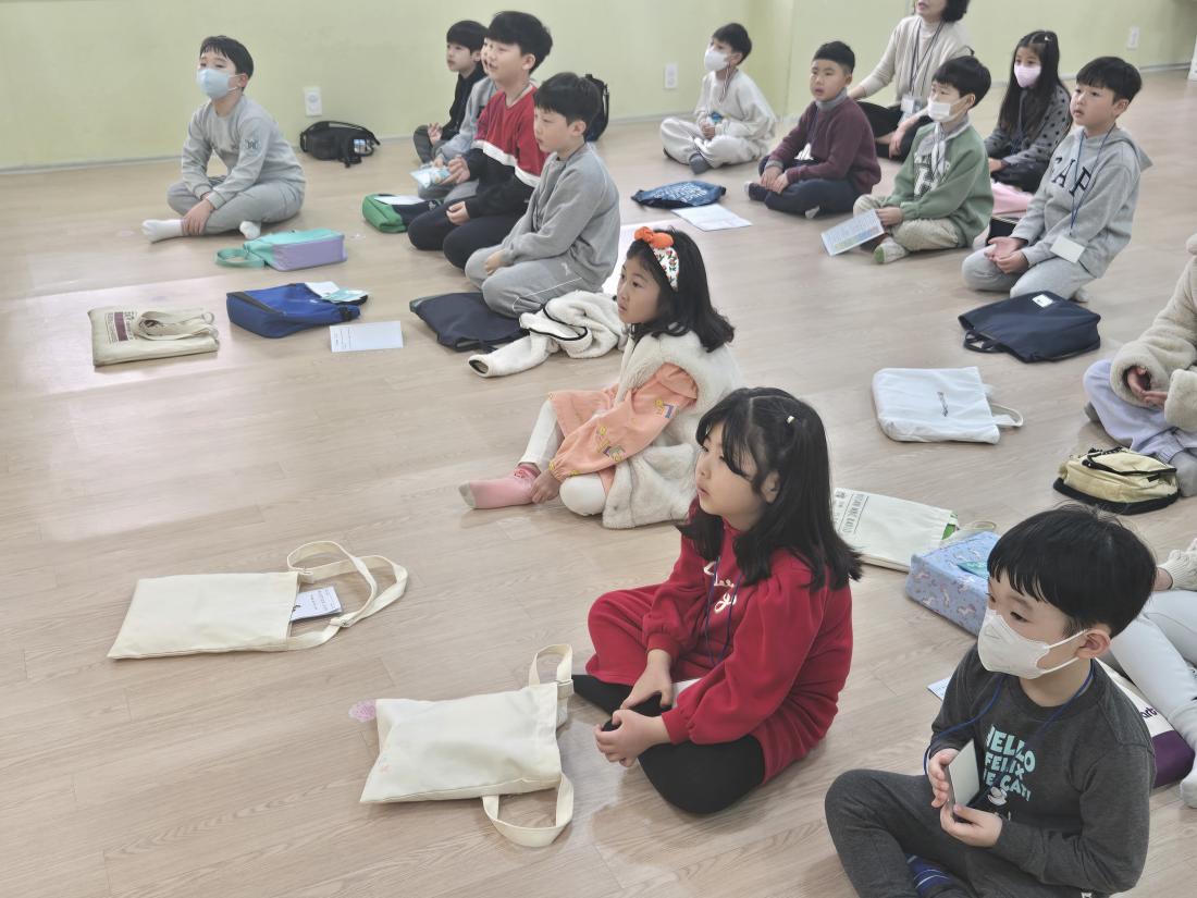 KakaoTalk_20250128_113309863_07.jpg : 1월 넷째주 유년부 모습입니다