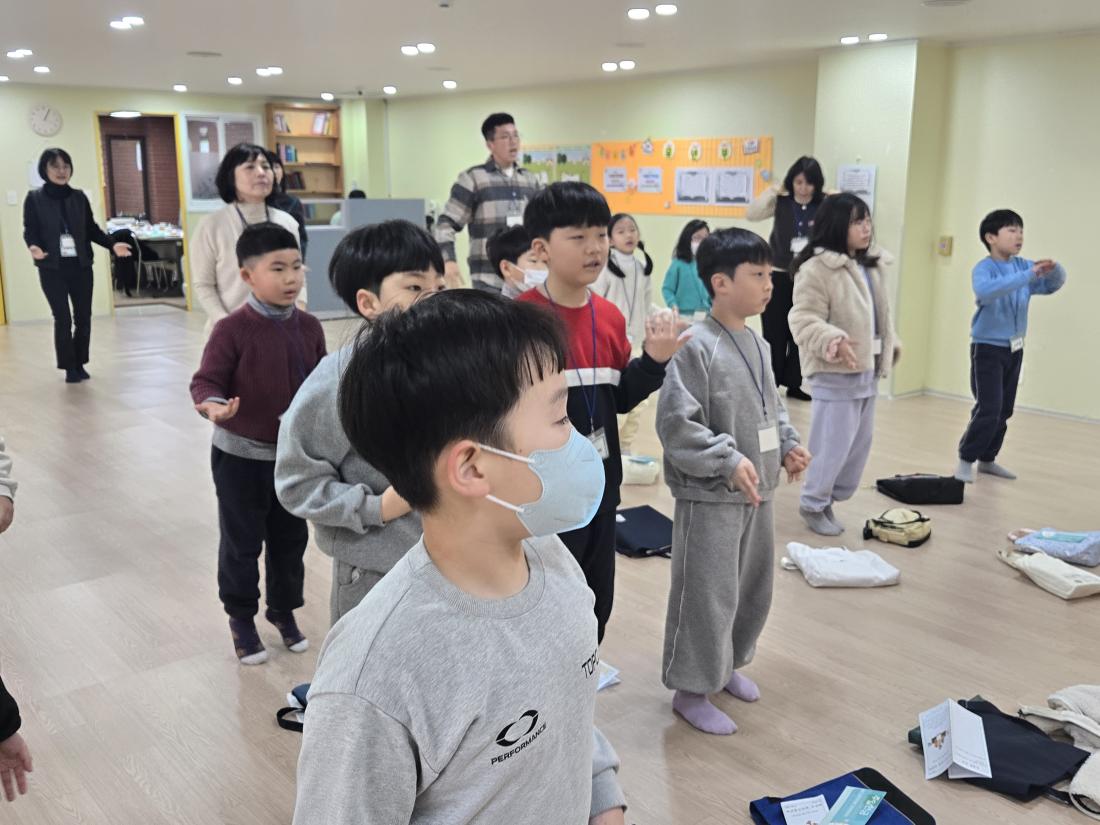 KakaoTalk_20250128_113309863_03.jpg : 1월 넷째주 유년부 모습입니다