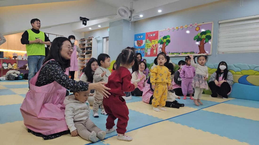 2026년 부산중앙교회 영아부_사진_20260104_15.jpg : 1월4일 주일 영아부 예배