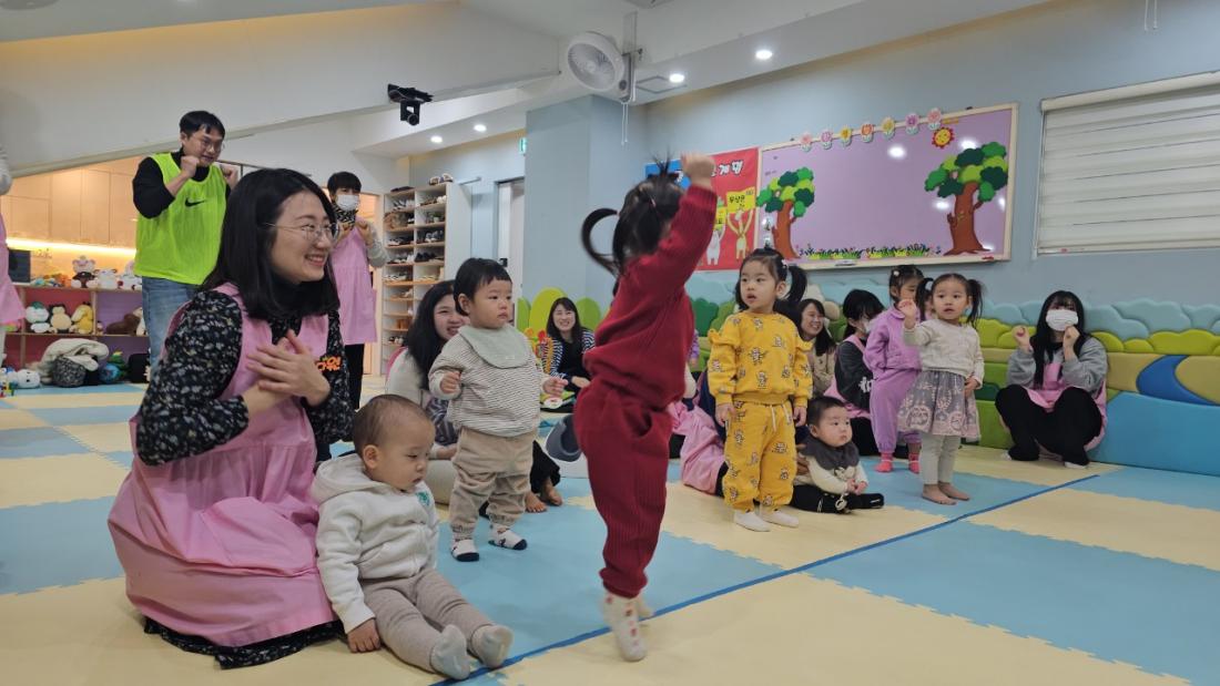 2026년 부산중앙교회 영아부_사진_20260104_14.jpg : 1월4일 주일 영아부 예배