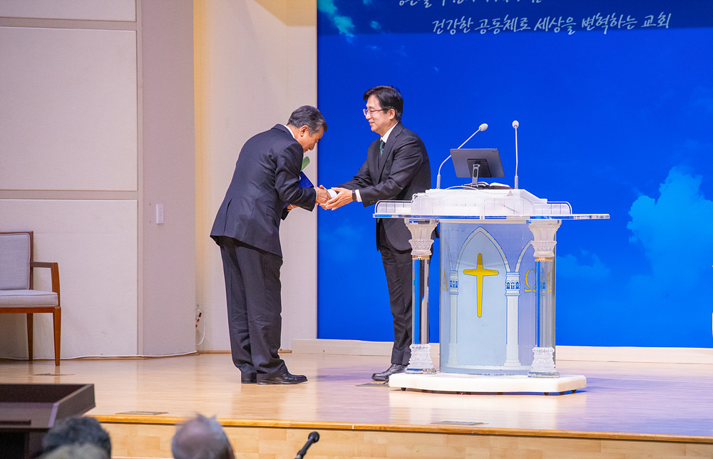 직분자은퇴식 (1).jpg