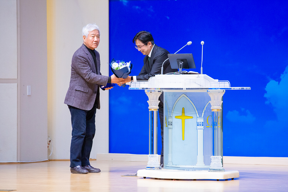 직분자은퇴식 (6).jpg