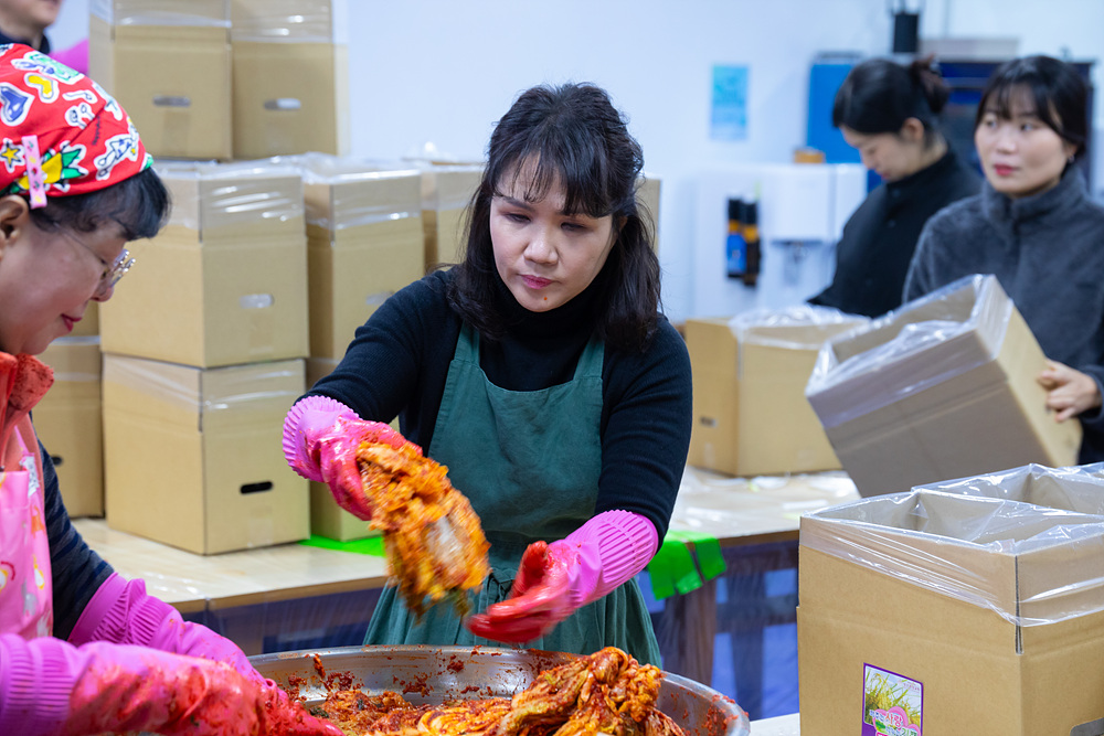 241214 사랑의김장나눔 (33).jpg