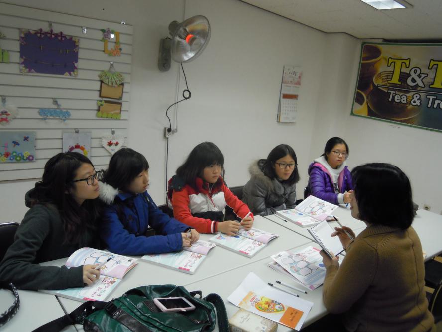 DSCN6055.JPG : [초등부]2014년 1월12일 개성넘치는 각 반별모습